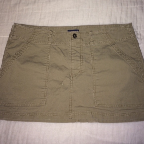 American Eagle Khaki skirt