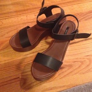 REDUCED Forever 21 faux leather platform sandal
