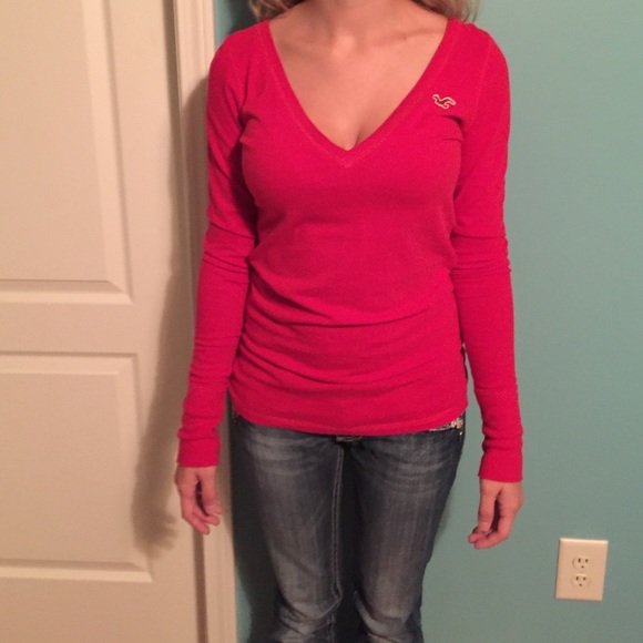 Red V-Neck long sleeve shirt - Picture 2 of 3