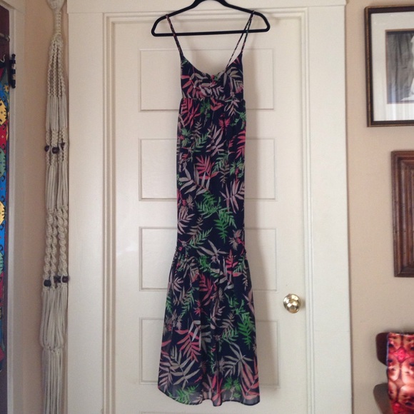 Cute palm maxi dress