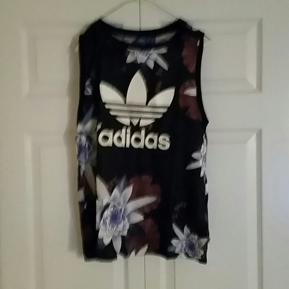 Darling adidas summer top