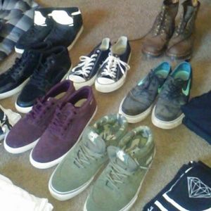 Jackets/sweaters shirts shoes jeans shorts