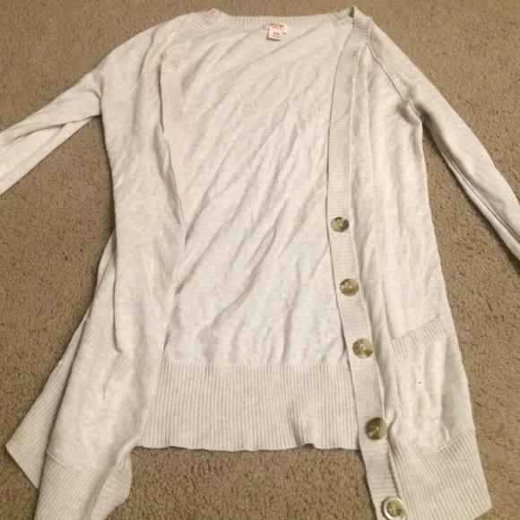 Cream colored long sleeve cardigan