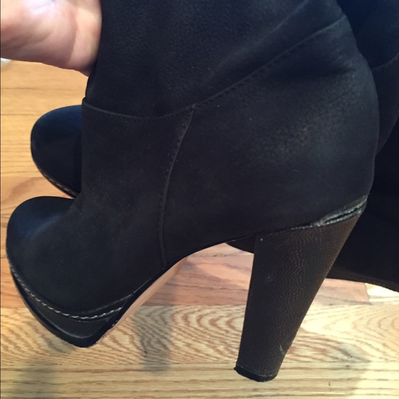 ✅✅👢$30 BUNDLED👢😊.    Cole haan air boots - Picture 2 of 3