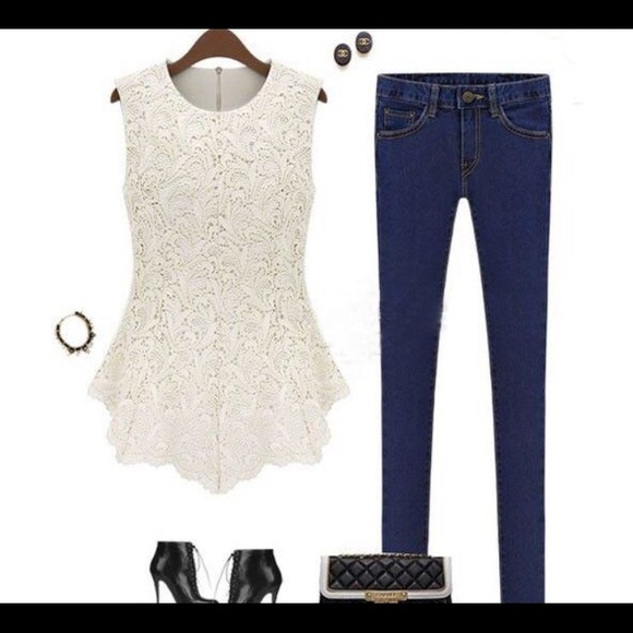 Sleevless Chiffon Blouse - Picture 4 of 4