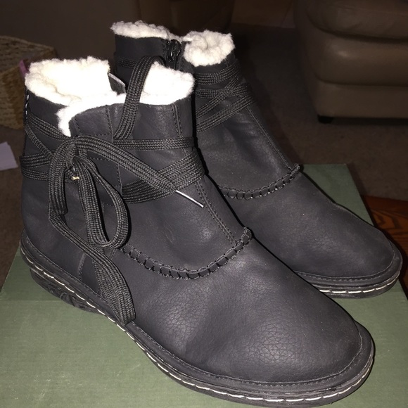 Super cute LAMO size 8 boots...