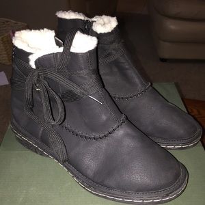 Super cute LAMO size 8 boots...