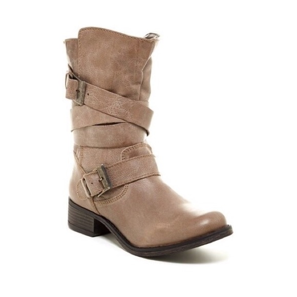 Steve Madden Boots - Steve Madden buckle up boots, size 7