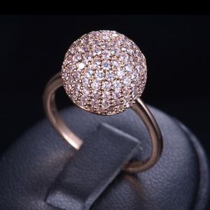 Gorgeous statement crystal Ring