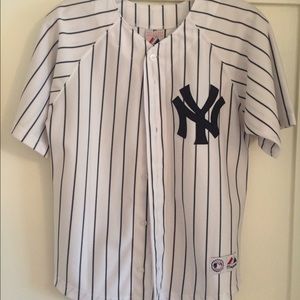 Women's Yankees jersey!