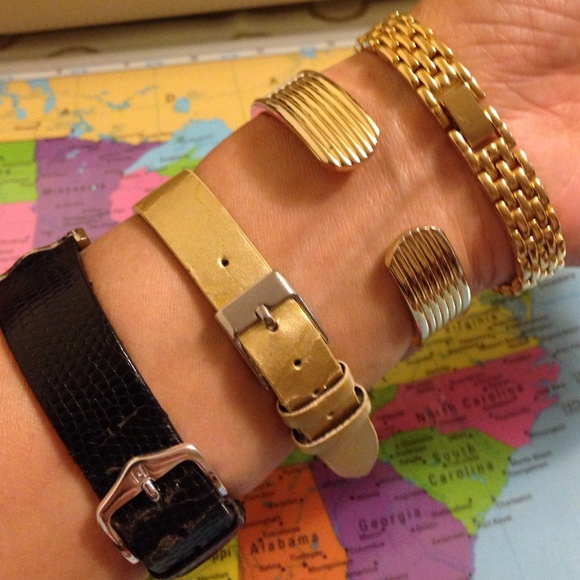 Watche - Picture 2 of 4