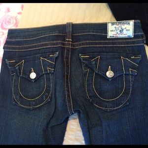 Like new dark wash true religion jeans!