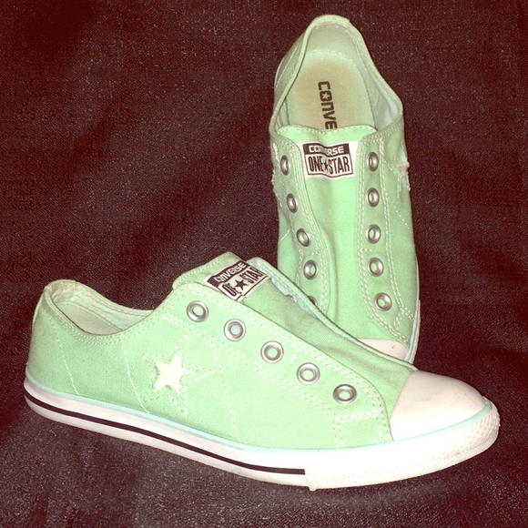 Tiffany Blue One Star Converse / elastic tongue