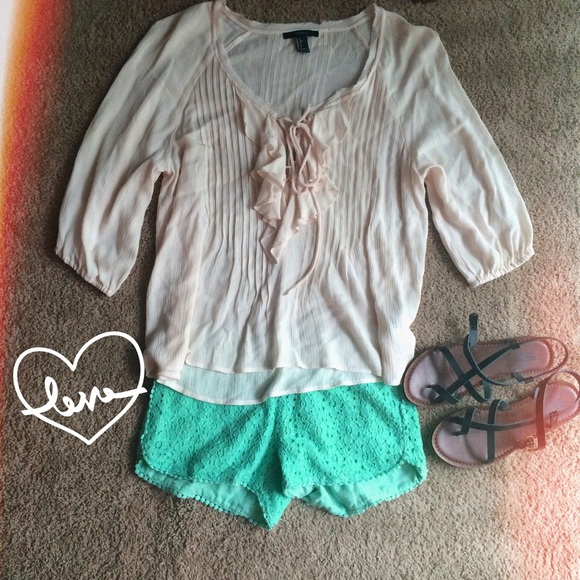 Macy's Pants - Mint Green Lace Shorts 😍