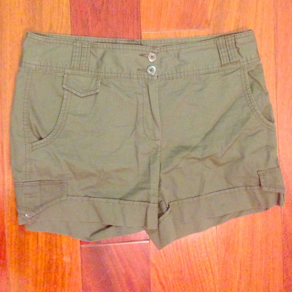 Army green cargo shorts