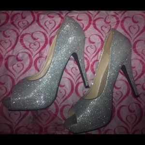 Amazing silver glitter sparkle heel