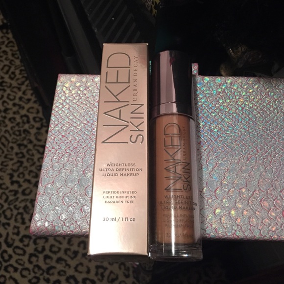 Urban Decay Naked Skin foundation Shade 8.0