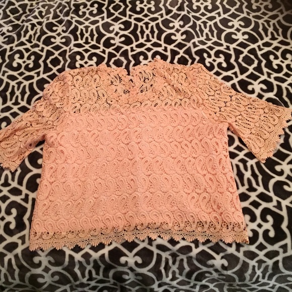 Peach lace top M/L. Gorgeous detail!