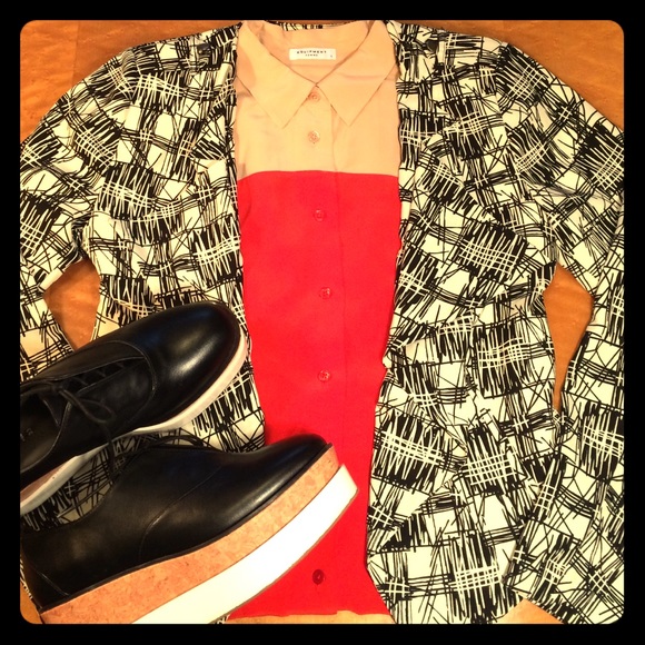 Sweet Rain Black & White Cropped Lined Blazer