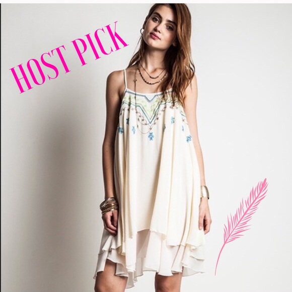 Dresses & Skirts - 🌸HOST PICK 7/12🌸 NWT Embroidered Tank Dress