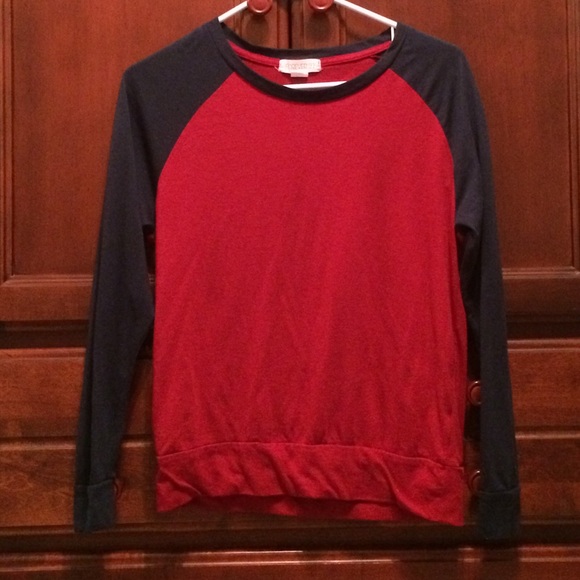 Forever 21 long sleeved top - Picture 1 of 1