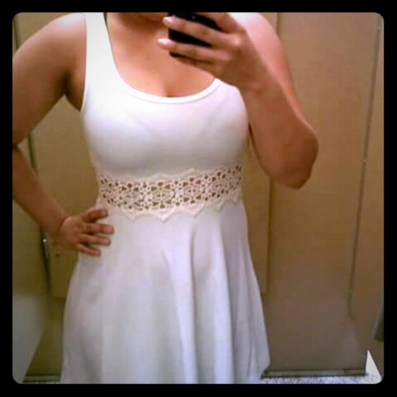 Lace white dress - Picture 1 of 1