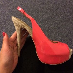 BRAND NEW, NEVER WORN CORAL HIGH HEELS