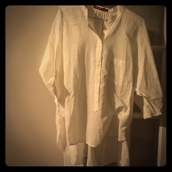 Comptoir Des Cotonniers white button down shirt.