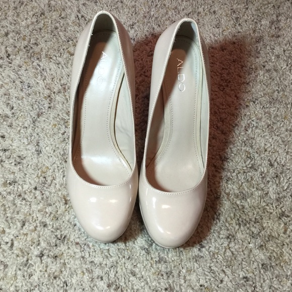 😍Aldo Elayde Beige Platform Pumps😍 - Picture 1 of 4