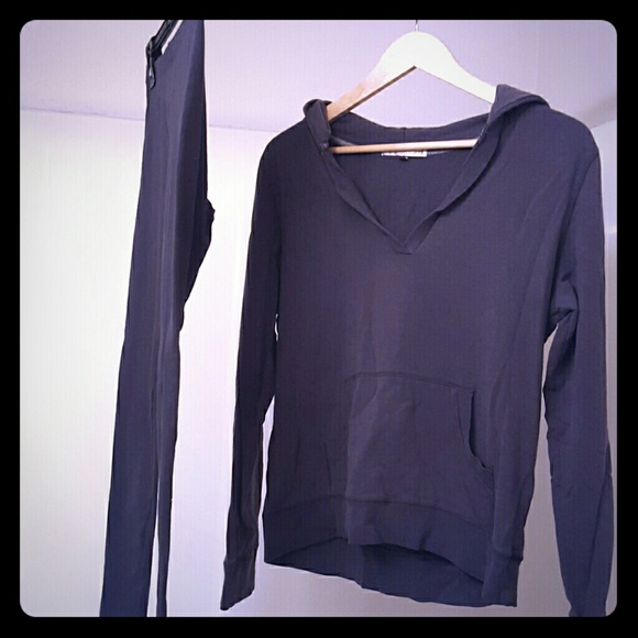 FOREVER 21 Grey legging. VICTORIA'S SECRET sweater