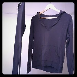 FOREVER 21 Grey legging. VICTORIA'S SECRET sweater