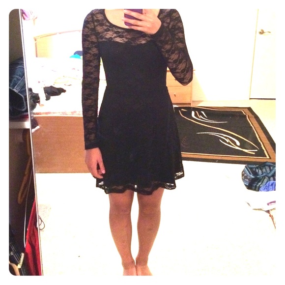 🚫SOLD ON MERCARI🚫FOREVER 21 BLACK LACE DRESS