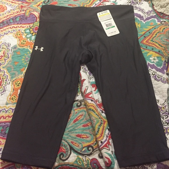 NWT 🔺Under Armour Capri🔻