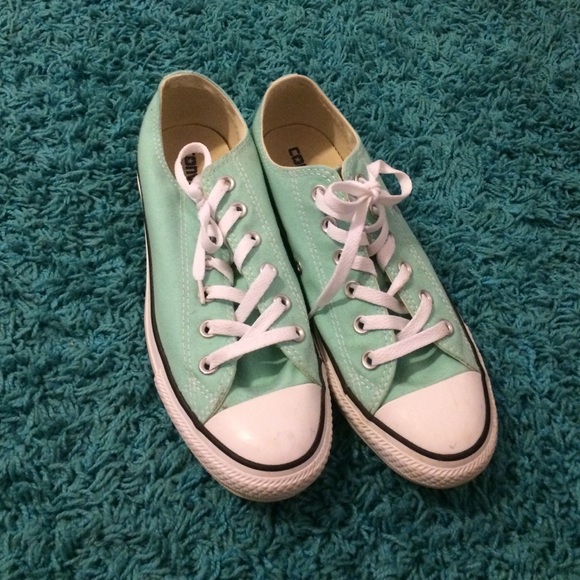 Mint converse