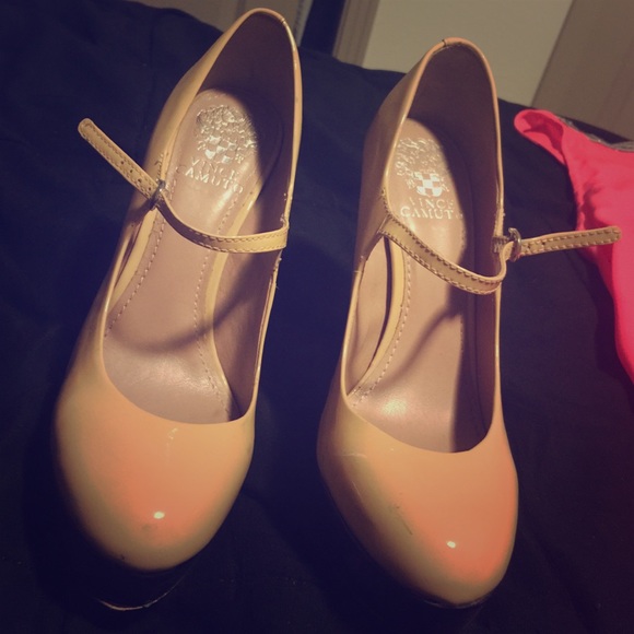 Vince camuto high heels size 7.5 tan and black