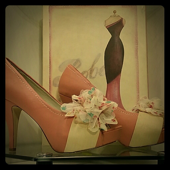 Gorgeous Peach Shoes