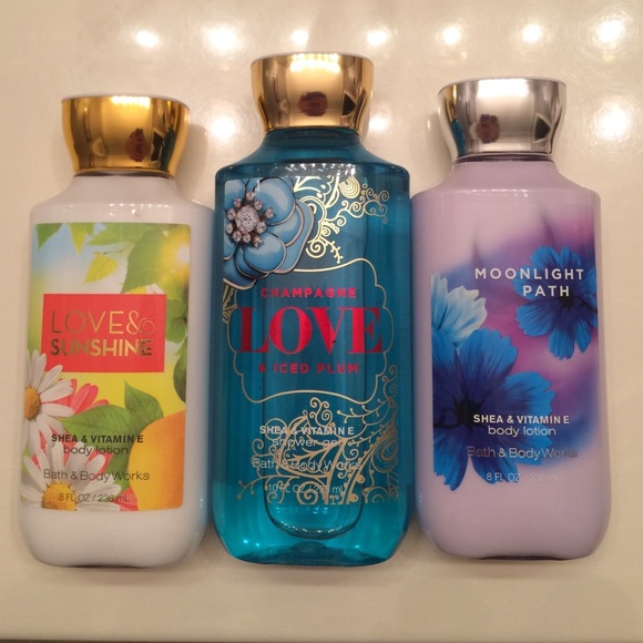A BATH AND BODY WORKS (2 lotion and 1 body wash)