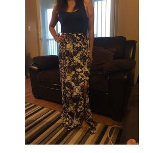 Charlotte dress blue/floral maxi dress