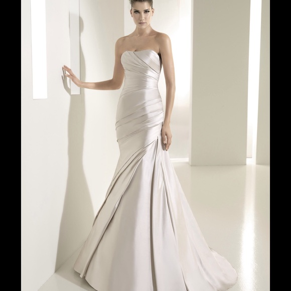 La Sposa Fanal wedding dress in color “Oyster” - Picture 2 of 8