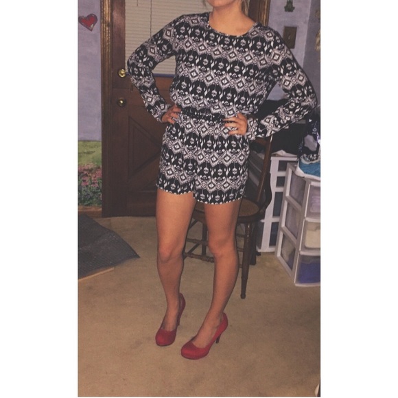 ▪️FOREVER 21 Romper▪️