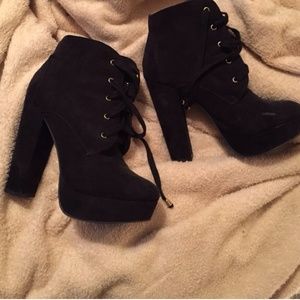 Black Booties 🔥