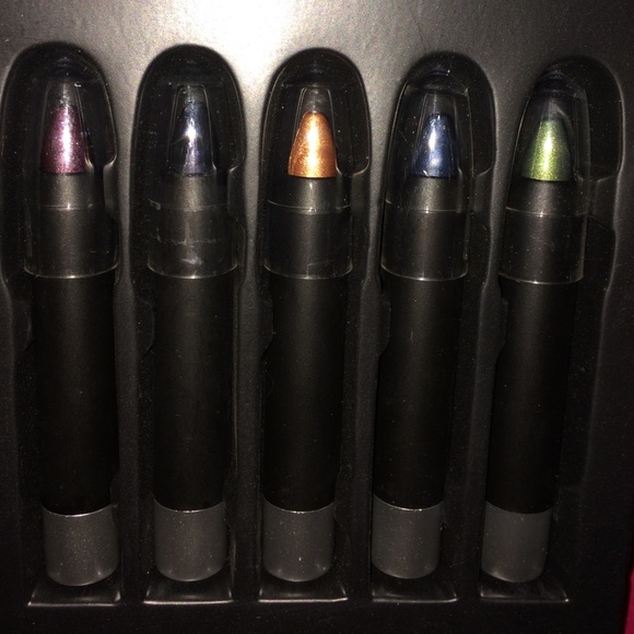 Eyeshadow Crayons