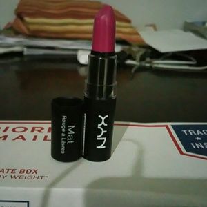 Nyx Matte Lipstick For @xdesireedaviana