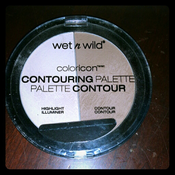 SOLD Wet & Wild Contour Palette