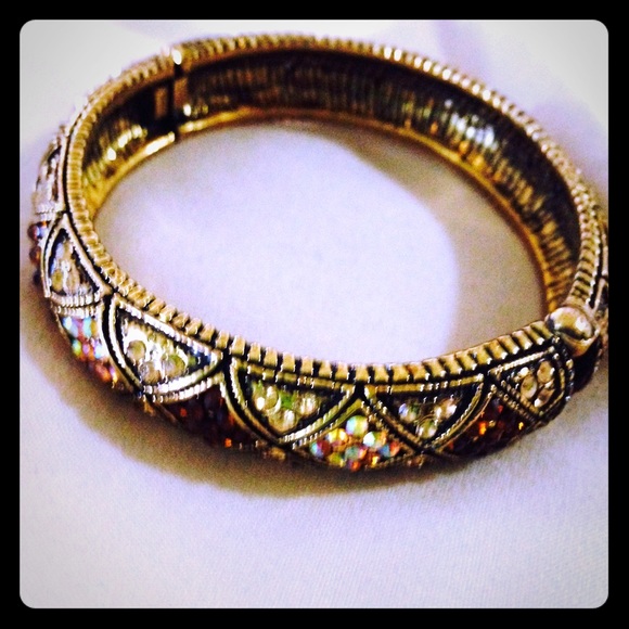 😍2x HP 👯Dazzling gold tone bangle HP 😍🎉 💋💋 - Picture 1 of 4