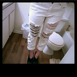White boyfriend jeans.