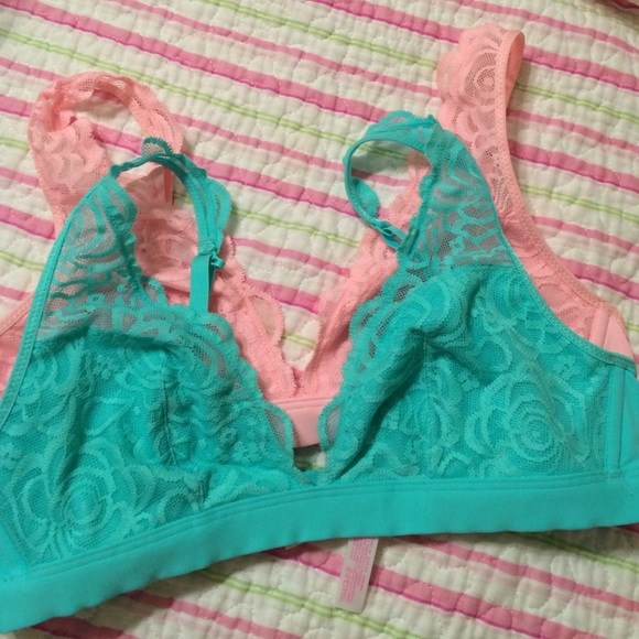 VS PINK bralette bundle for @gennyk