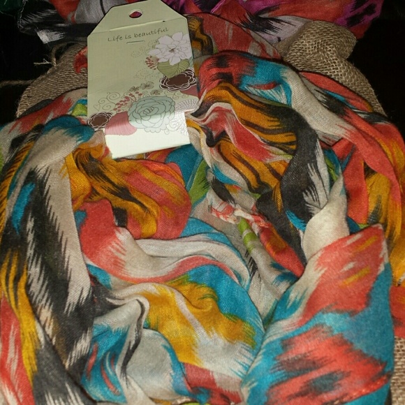 Scarf - Picture 2 of 4