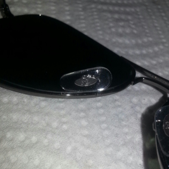 Ray Ban Sunglasses - Picture 3 of 4