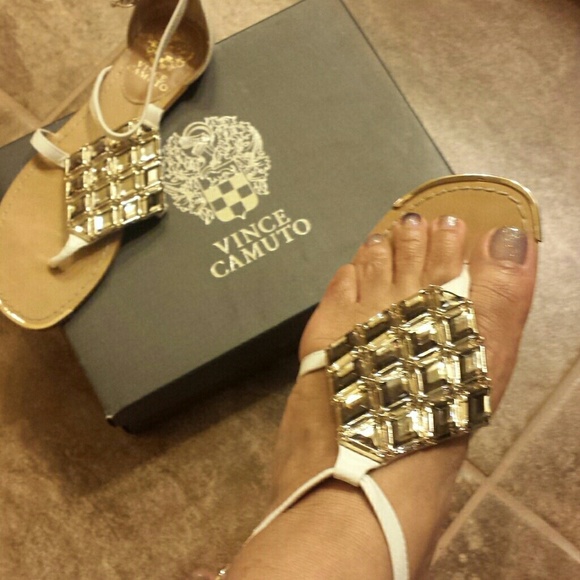 Vince Camuto Cloud Sandle! - Picture 3 of 4
